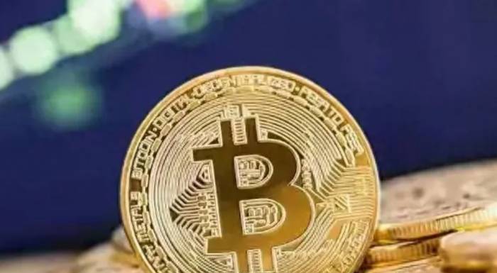 Bitcoin Surge: Prelude to a New Currency War?